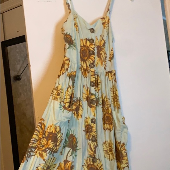 Spring Sunflower Dress from Urban Outfitters - Picture 2 of 4